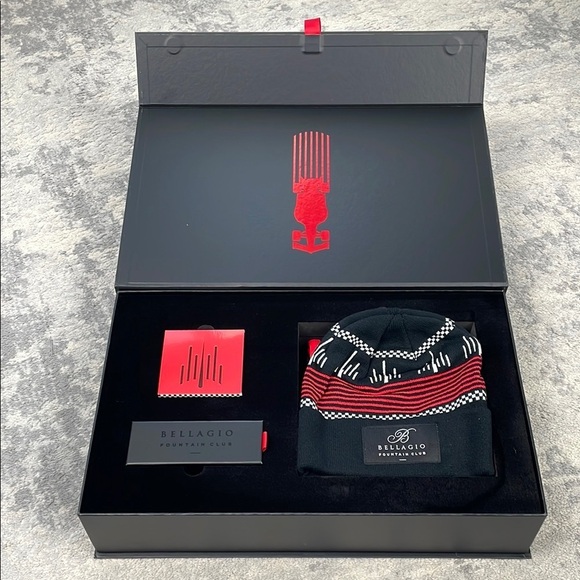 New Bellagio Fountain Club Formula One Gift Box Knit Scarf Beanie Set - Picture 1 of 9